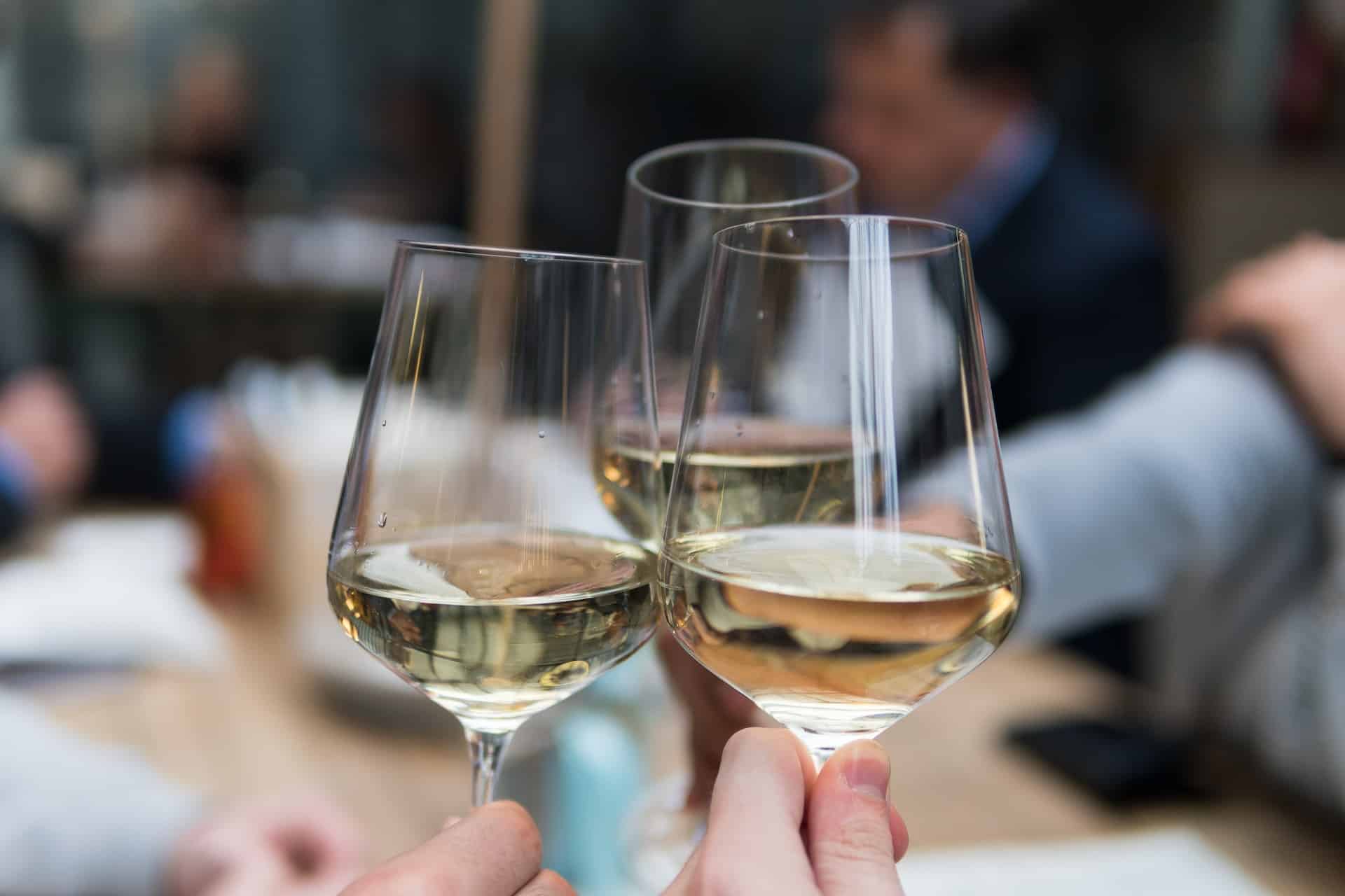 Bien choisir son vin blanc pour l'apéritif